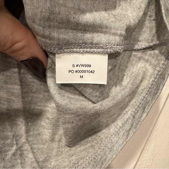 VUORI ACTV Club Tee 2.0 Heather Gray ~ Size M - Picture 4 of 9